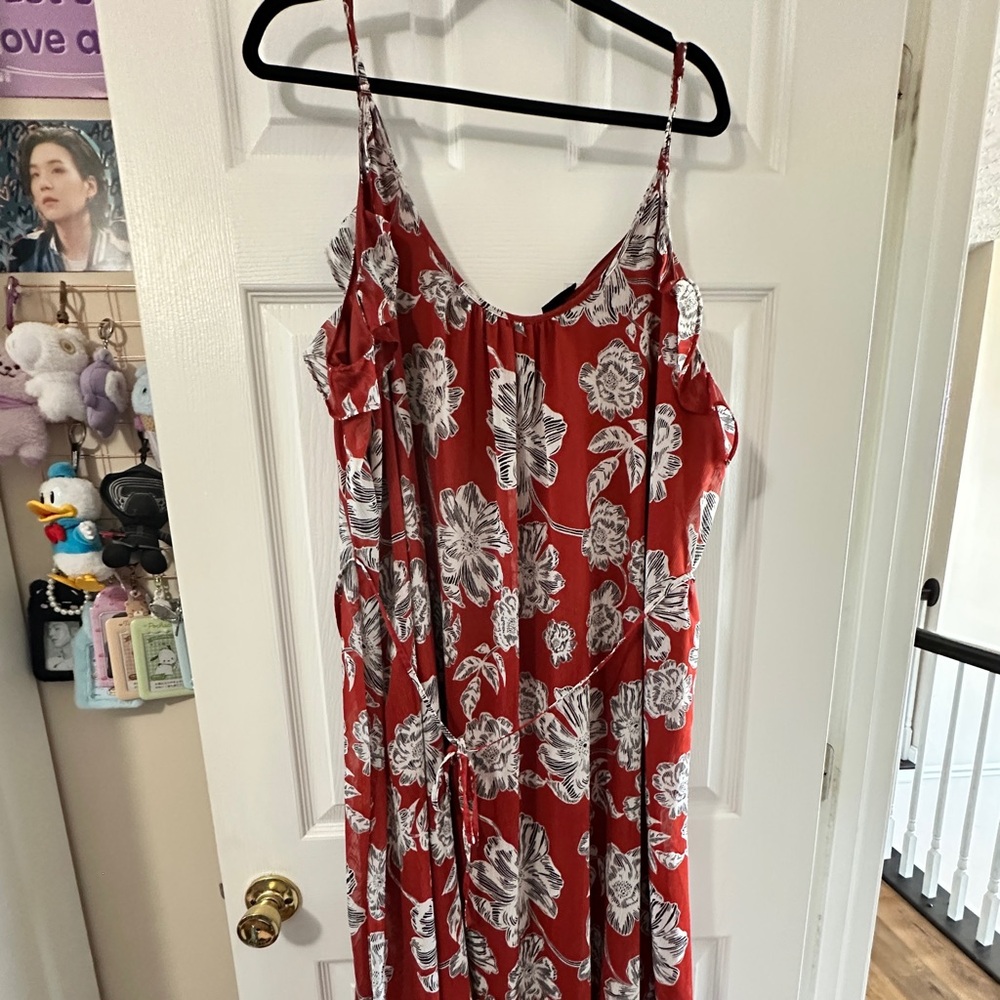 Who What Wear Red/Rust and White Floral Dress